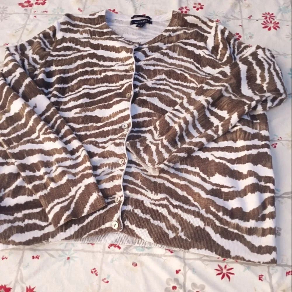 Lands' End L/PButton Up 100% Supima CottonJacket Women's ZebraPrint ScoopNeck.